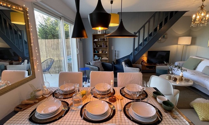 Entraigues-sur-la-Sorgue House | Pretty house with garden - Le Clos Du Moulin 2