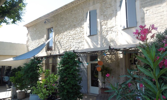 Chateaurenard House | PRETTY MAS PROVENCAL WITH LARGE HEATED POOL BETWEEN ALPILLES AND LUBERON
