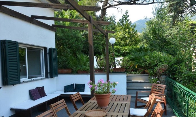 Cinque Terre Villa | Pretty White House - The perfect location close to everything you could desire.