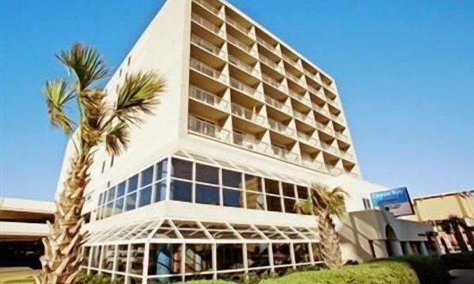 Northeast Virginia Beach Hotel | PRICE REDUCED - Beautiful Ocean View with Balcony Right Next to Beach