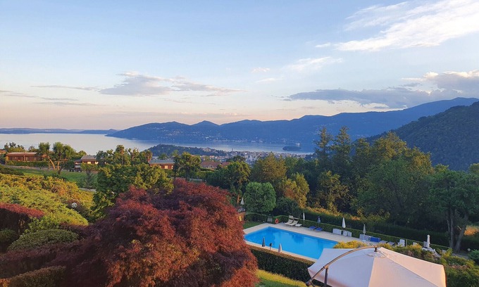 Vignone Apartment | Primavera apartment with lake view in residence