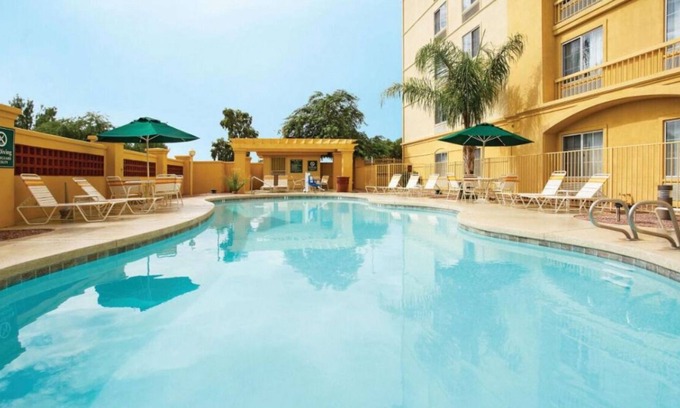 Superstition Springs House | Prime Location! 4 Convenient Units, Pool, Free Parking, Free Breakfast