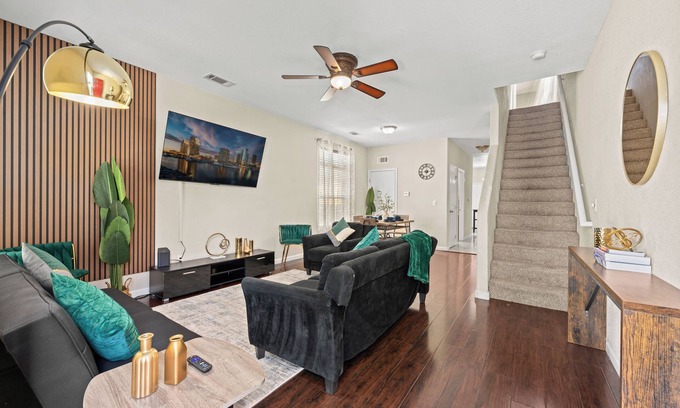 Golden Hill House | Prime Location: Modern Comfort 5 Minutes from Zoo, Beach & Downtown