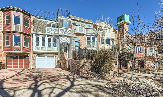 Central Boulder House | PRIME spot! Blocks to Downtown Pearl St. & Trails! Amazing Views!