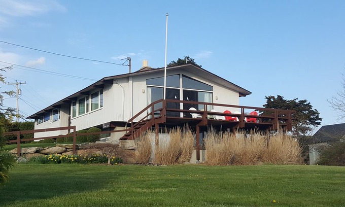 Weekapaug House | Prime Weekapaug Location | Steps To Private Beach | Sweeping Ocean Views.