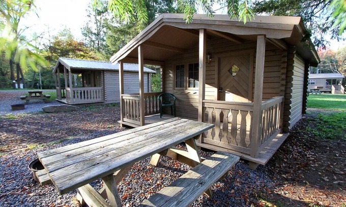 Centre Hall Cabin | Primitive Cabin PC2