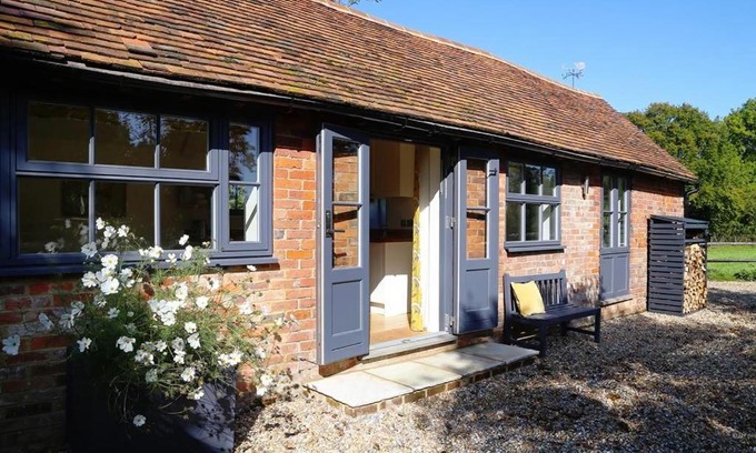 Mayfield House | Primrose Lodge