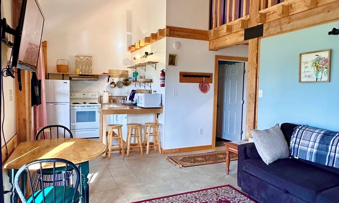 Cymbria Cottage | Prince Edward Island 2 bedroom waterfront cottage in South Rustico