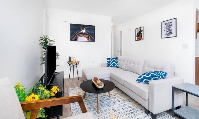Norfolk - Virginia Beach Apartment | Princess Anne Suite S