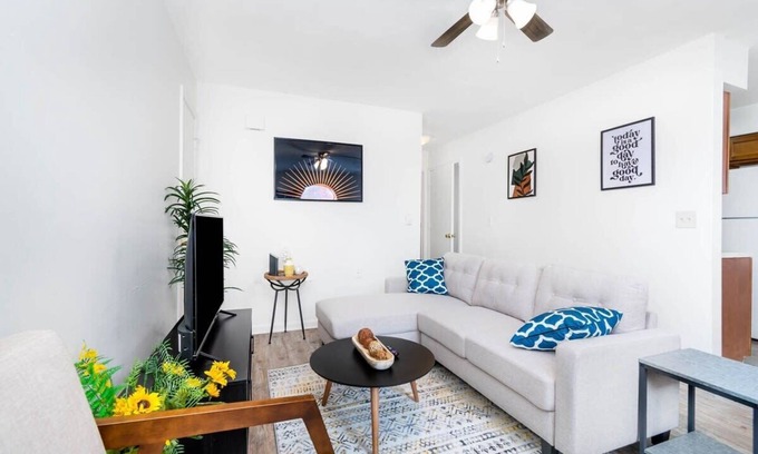 Norfolk - Virginia Beach Apartment | Princess Anne Suite S