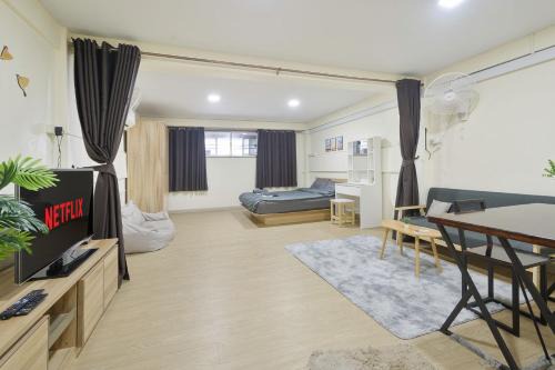 Khlong Toei Apartment | Prism House Thonglor- Affordable, Smart Stay in the Heart of Sukhumvit, Bangkok