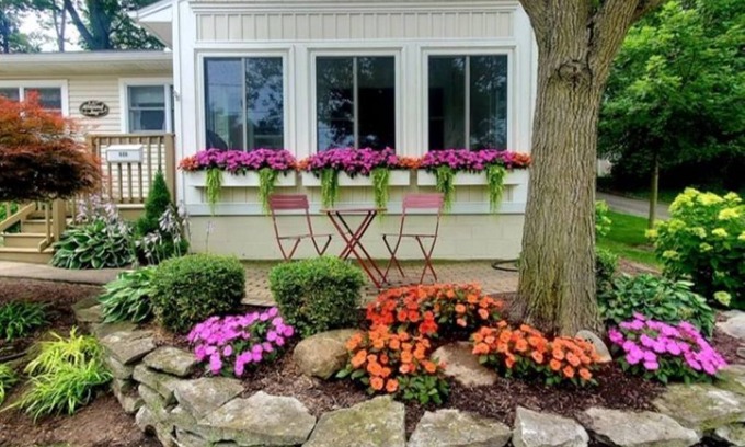 Lakeside Cottage | Pristine 3-bedroom cottage in Lakeside, Ohio with central air, laundry, Wi-Fi