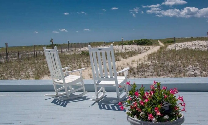 North Truro Apartment | Pristine and Crisp Pet Friendly Studio