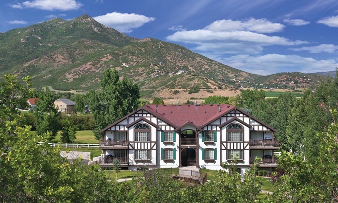 Midway Resort | Pristine beauty and a multiplicity of outdoor activities!