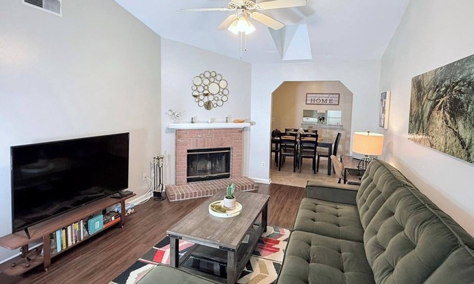 Tallahassee House | Pristine Elegance meets Chic Charm!