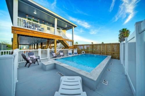 Old Town House | Priv Pool Swing Bar Ping-Pong Walk to Town Once Upon A Tide by AvantStay