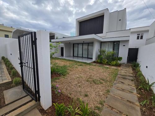 Albion House | Private Accommodation Nino No 1