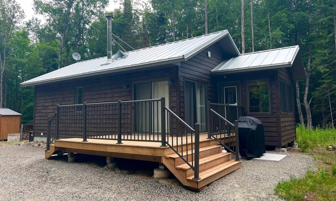 Irondale Cottage | Private and secluded off water property