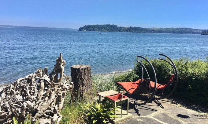 Port Ludlow House | Private Beach - Port Ludlow Beach Happy Camper