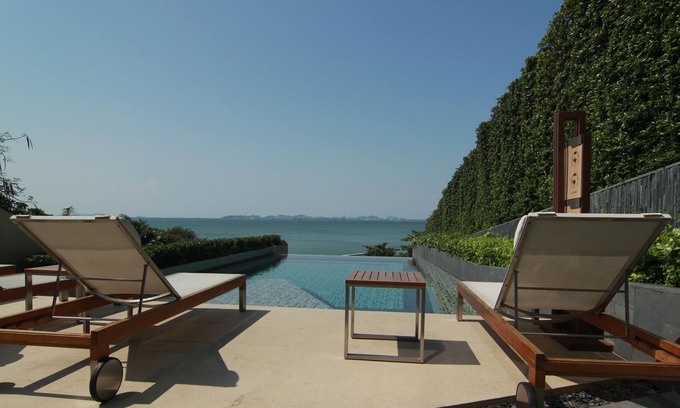North Pattaya Apartment | Private beach, stunning pool, tranquil Pattaya