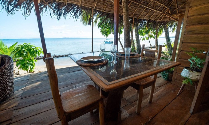 Isla Bastimentos House | Private Beachfront House With Kayak & Guided Tours