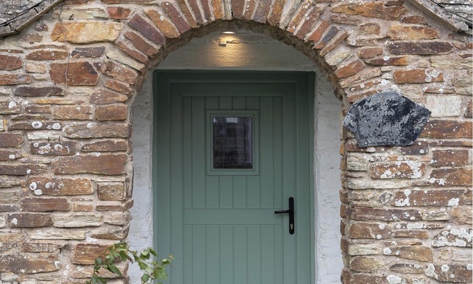 Treburrick Cottage | Private beautiful cottage in great location at Porthcothan Bay, Near Padstow