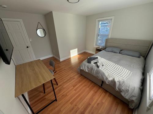 Medford House | Private Bedroom & Private Bathroom in Spacious House 8 min to Boston