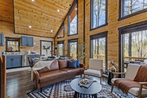 Campton House | Private Cabin w King Bed and Private Hot Tub