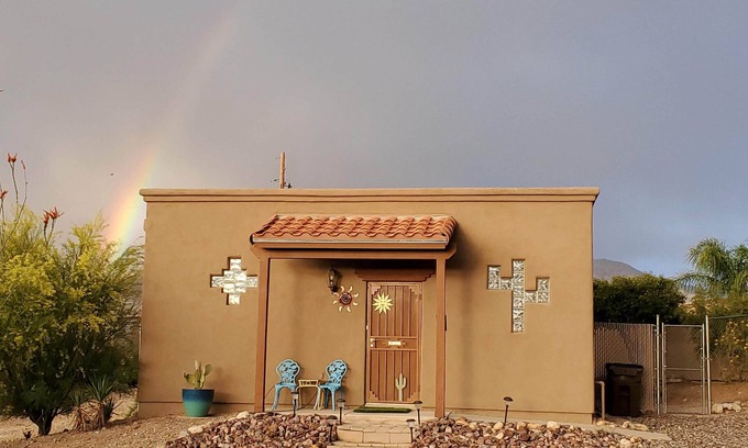Sunset Manor Villa | Private desert casita w/King & Queen beds, Mtn views Oro Valley & NW Tucson area