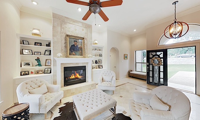 Briarcliff House | Private Dock on Lake Travis! "Brakecliff" w/ Paddleboat, Golf Cart & Tree H