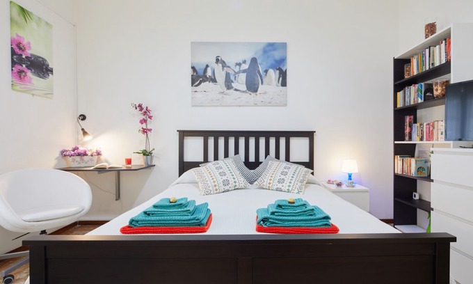 San Leonardo Apartment | Private double room in Parma by Raffaella