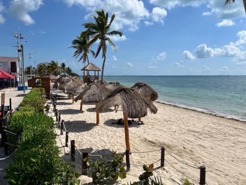 Puerto Juarez Apartment | Private Edificio Casa Playa Blanca 2 minutes walking distance to the beach