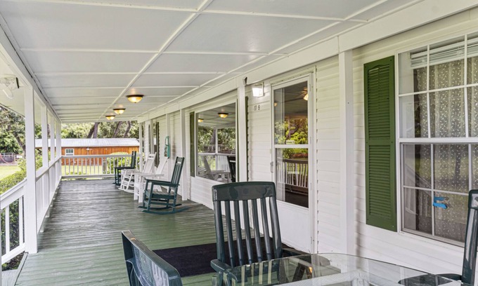 Pierson House | Private Farm w/Beach Near St.JohnsRiver