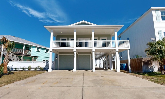 Safe Harbor House | Private Heated Pool, Golf Cart Included, Parking for 6