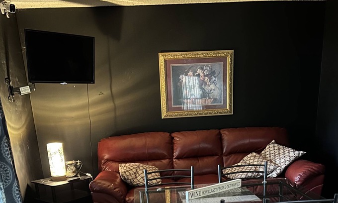 Virginia Beach House | Private home 5 mi from VB oceanfront /shopping, dining, water pk/go carts