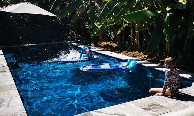 Oxley House | Private Home with 9.5m pool in OXLEY BRISBANE AUSTRALIA suburbanSTAY