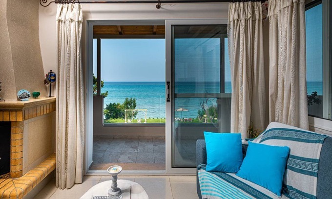 Alykes House | Private house withing few steps from the beach!