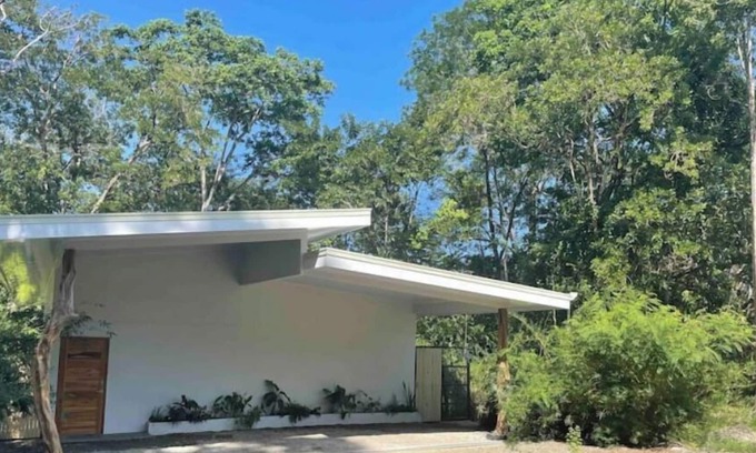 Uvita House | Private & huge modern home on wildlife rich creek.