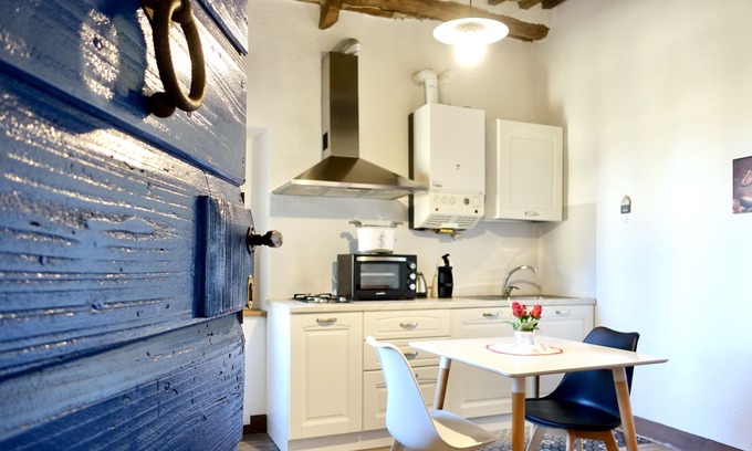 San Quirico d'Orcia Apartment | Private apartment for 2 people 5 minutes from the hot springs