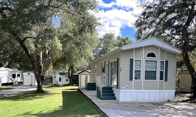 Fort McCoy House | Private lake community with boat ramp, beach and close proximity to Ocala hiking