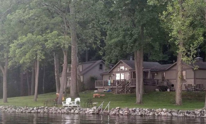Syracuse House | Private Lakefront Property - 280' of lake frontage for family fun!