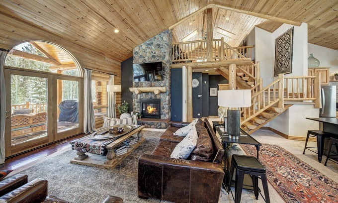 Breckenridge Cabin | Private log cabin in the woods with everything you come to Colorado for