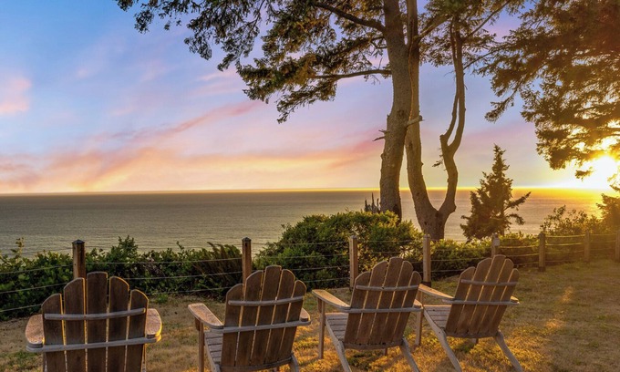 Neahkahnie Beach House | Private, luxury, hilltop studio, expansive ocean views, private hot tub on over an acre!