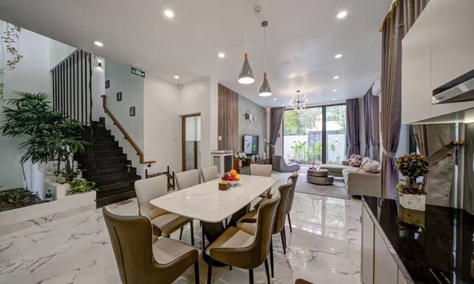 Ngu Hanh Son Villa | Private Luxury villa/Pool/Full AC/Free pick up