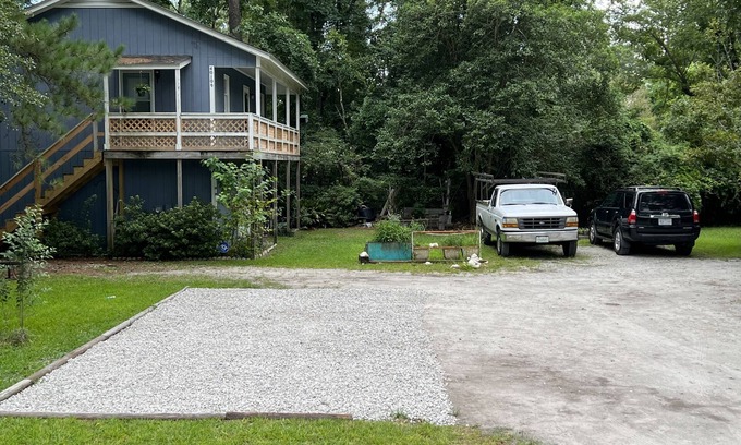 Wilmington House | Private midtown getaway 10 mins from Downtown & Wrightsville Beach.