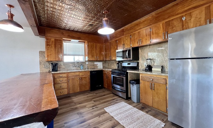 Friant Cabin | Private Millerton Lake house on 5 acres