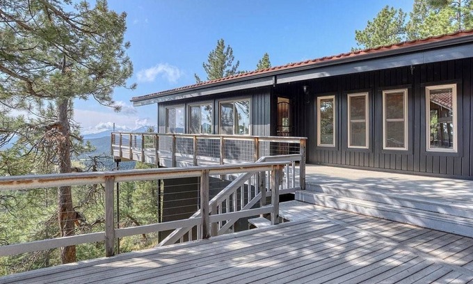 Kings Valley House | Private Mountain Getaway with Majestic Views