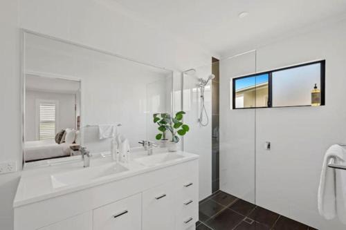 Mudjimba House | Private Mudjimba Beach Abode