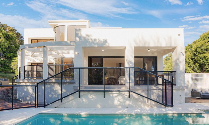 Port Macquarie House | Private Oasis - Lighthouse Beach