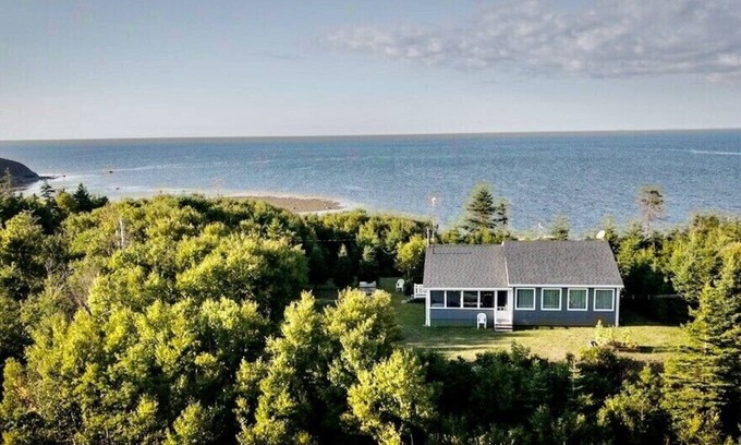 Tracadie Cottage | Private Oceanfront Fisherman’s Cottage